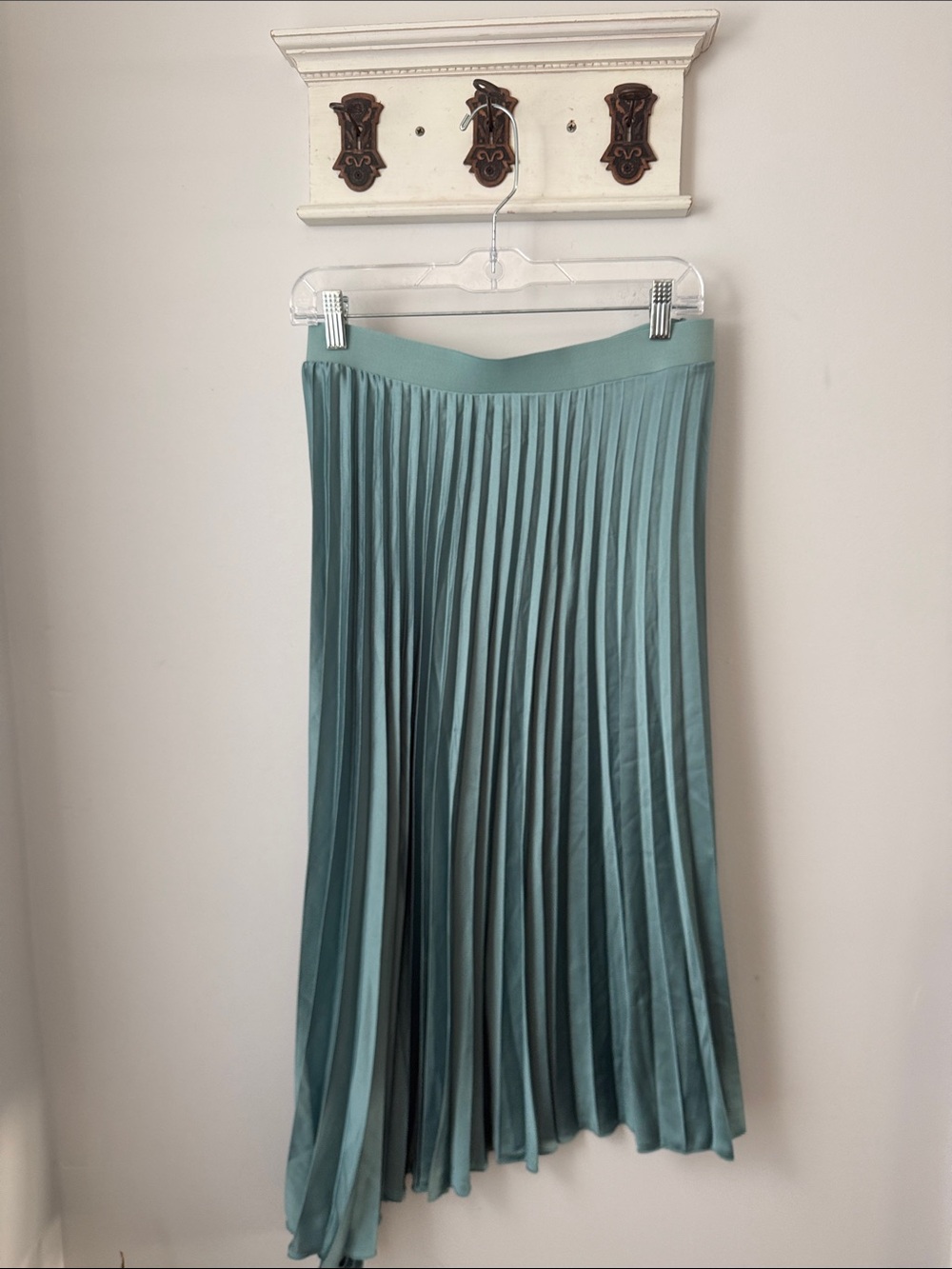 Zara Pleated Midi Skirt in Seafoam Satin Classy Asymmetric Hem Large